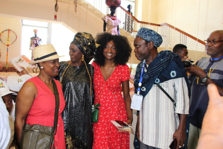 Placement d'artistes biennale de Dakar par Fadelle